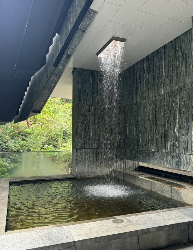 金鐘的秘密花園｜誤入時光隧道～