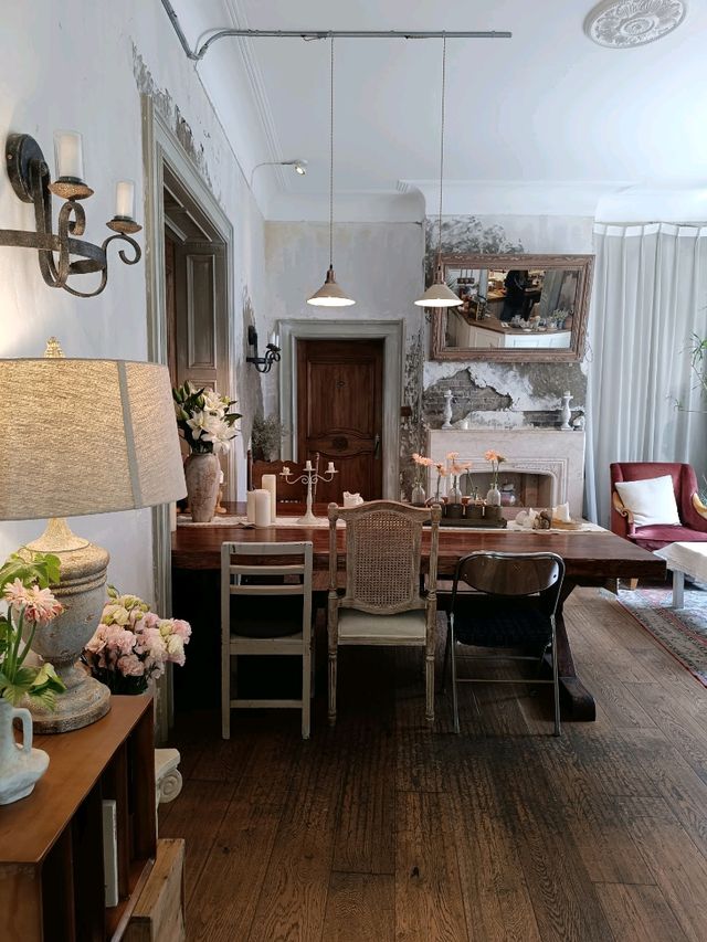 Hidden cafe in Shanghai 