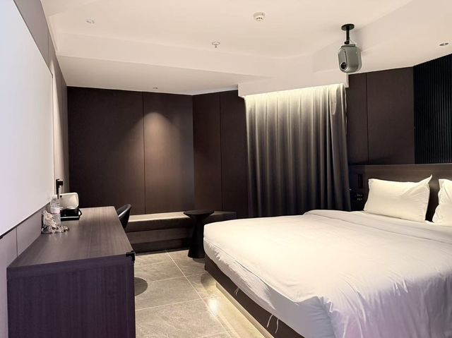 Unlock Chongqing's Hub! Stay in Shangqingsi's Smart Hotel for Efficient Sightseeing. Unlock Chongqing's Hub! Stay in Shangqingsi's Smart Hotel for Efficient Sightseeing.
