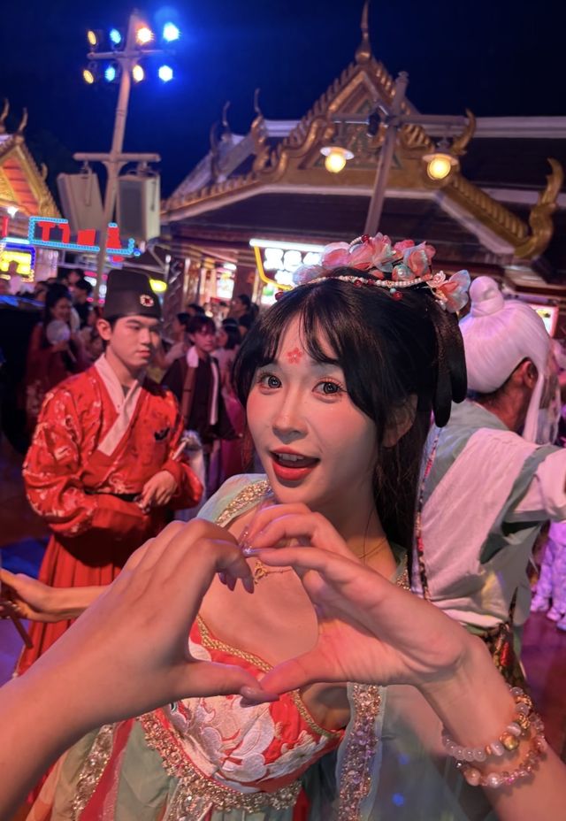 警告！別輕易去南寧方特，帥NPC會把你魂勾走！
