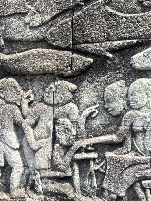 Sacred Journey towards Baphuon Temple: The Mountain of Gold Reborn! 🏔️✨