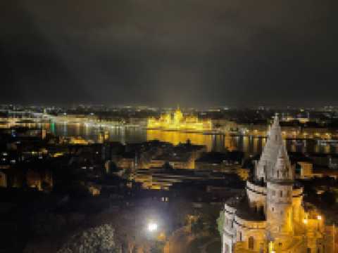 城市海景奇遇 | Hilton Budapest   名氣滿滿的希爾頓  地址：Hess A