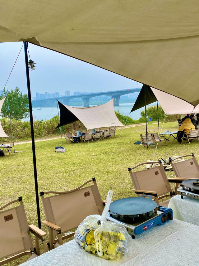 在長沙超舒服的免費江邊露營大草坪 在長沙超舒服的免費江邊露營大草坪