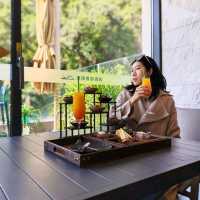 Yangshuo, lying in a landscape painting ✨