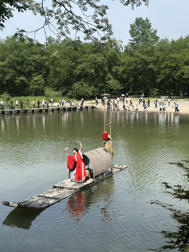 Xian, with its breathtaking beauty and serene surroundings, truly touches everyone’s hearts