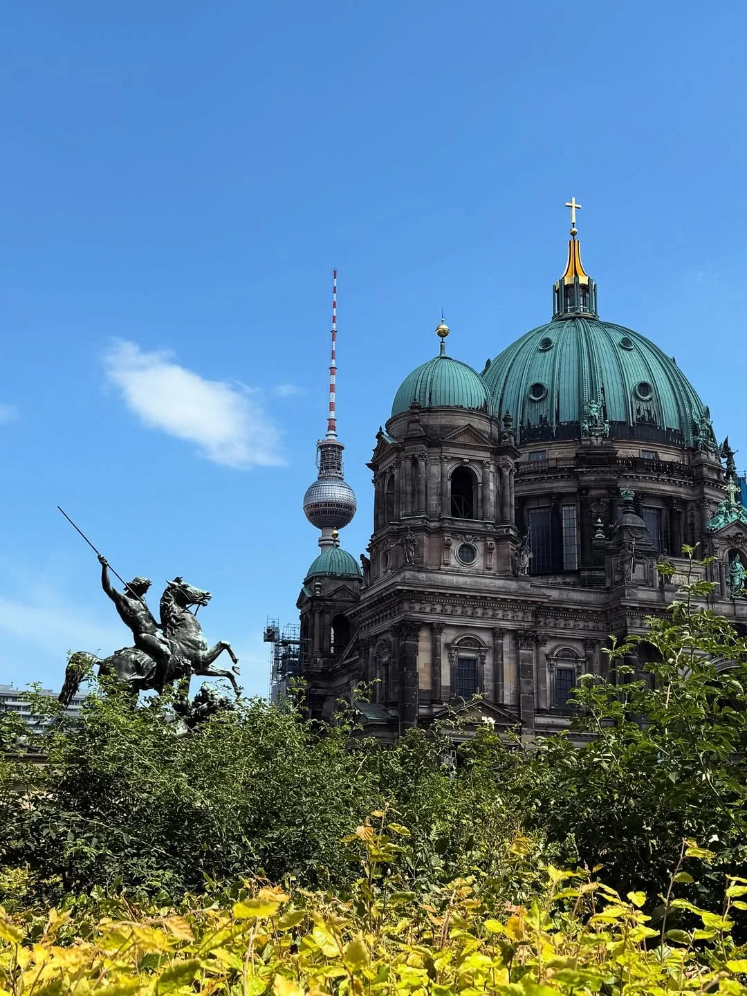 Đây có phải là quốc gia buồn tẻ nhất châu Âu không? Cẩm nang du lịch Berlin + Munich cực kỳ hay ho.