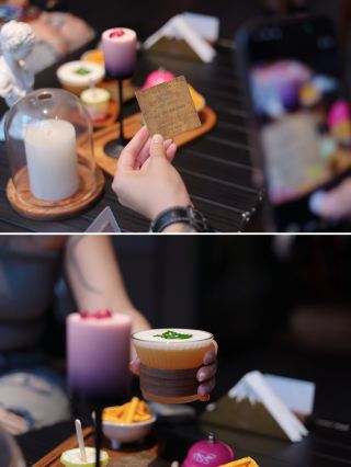 A Tarot Card Blind Box Bar with a Great Atmosphere