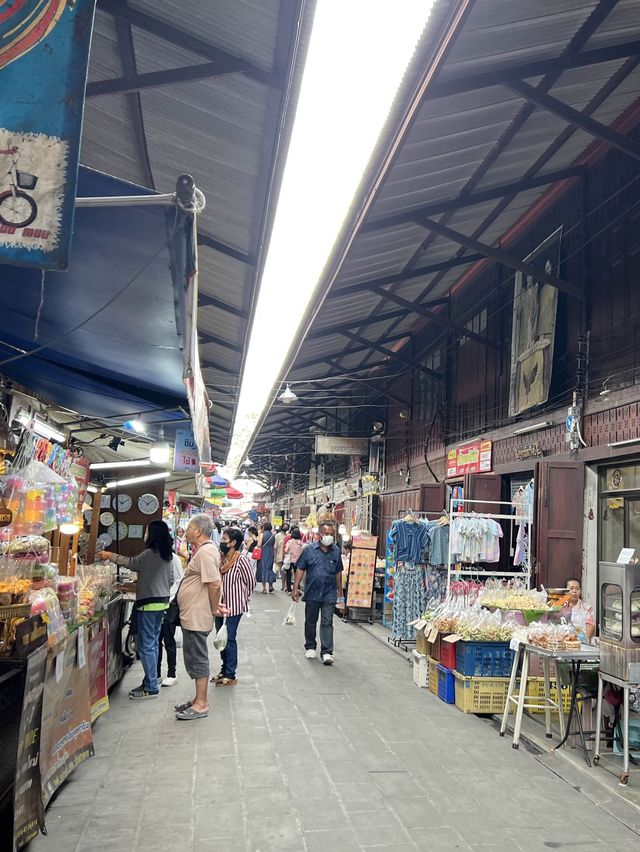 ตลาดเก่าแก่ร้อยปี อำเภอสามชุก สุพรรณบุรี