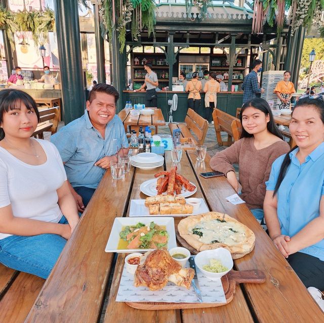 ร้านอาหารบรรยากาศโรแมนติก
