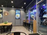 紐西蘭知名連鎖漢堡店Burgerfuel，基督城機場店