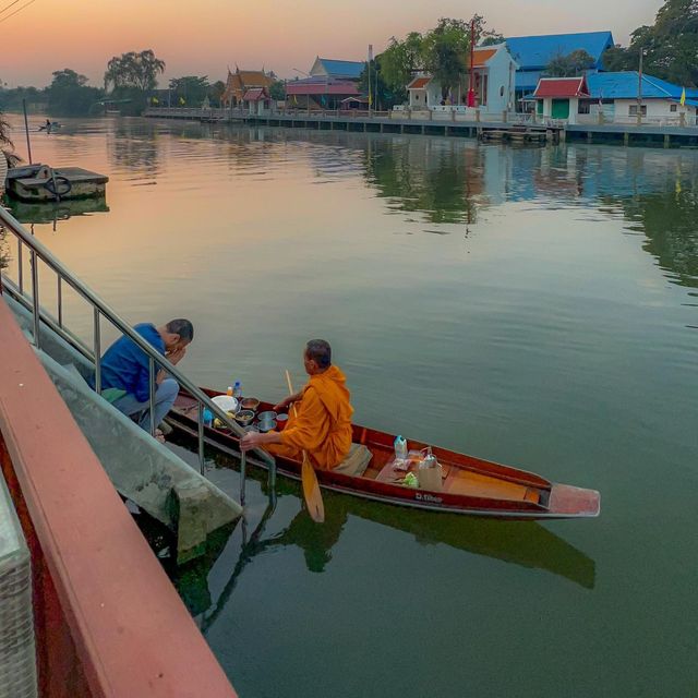 ที่พักเปิดใหม่ติดริมน้ำ อัมพวา
