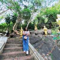 เดินเที่ยวถนนศรีสว่างวงค์ @หลวงพระบาง