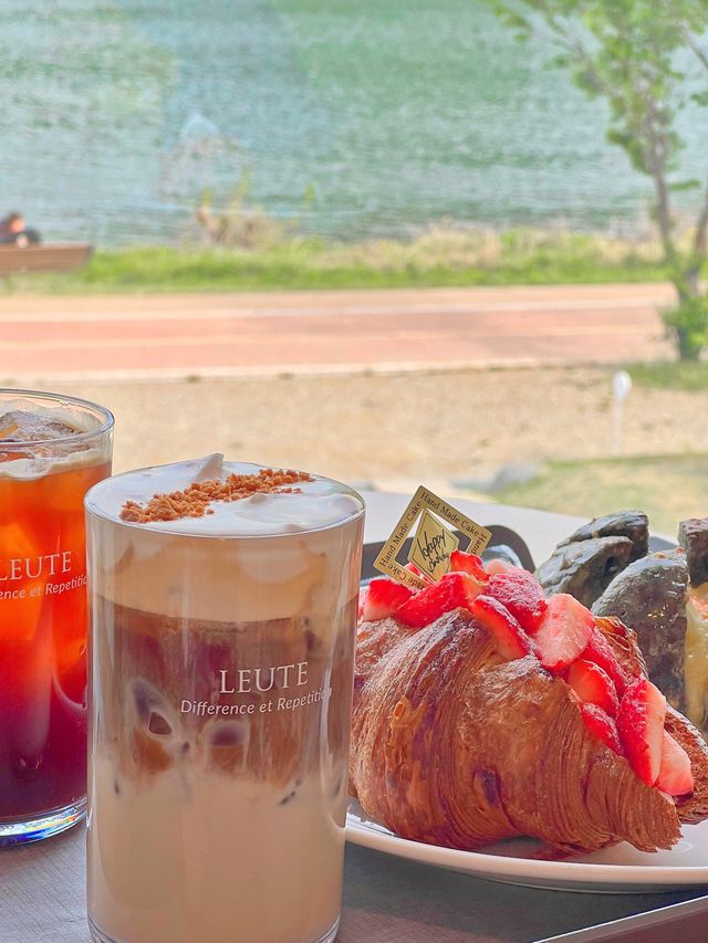 북한강뷰 물멍하기 좋은 카페 로이테☕️