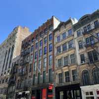 🛍️ A walk around the chic SOHO