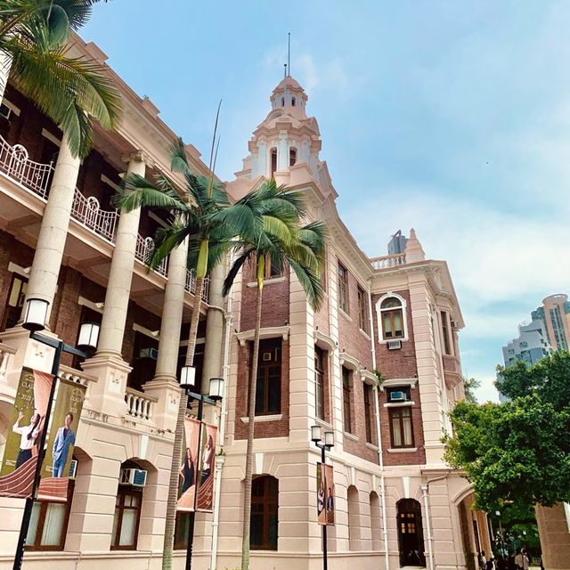 👨‍🎓🇭🇰 Prestigious, Historic University in Hong Kong! 