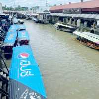 สวรรค์ของนักกิน ตลาดน้ำอัมพวา