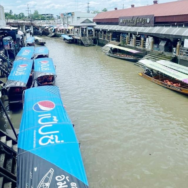 สวรรค์ของนักกิน ตลาดน้ำอัมพวา