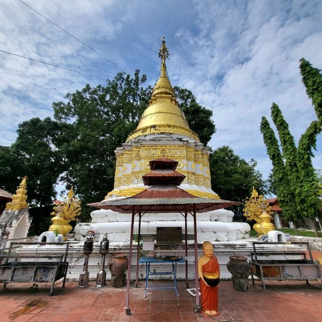 วัดศรีชุม วัดพม่าที่ใหญ่ที่สุดในไทย