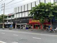 เดินถนนบรรทัดทองตามล่าหาของกินอร่อย 🍽️