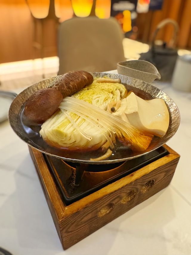 銅鑼灣有得任飲清酒嘅壽喜燒🍶