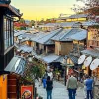 Exploring Higashiyama Neighborhood 