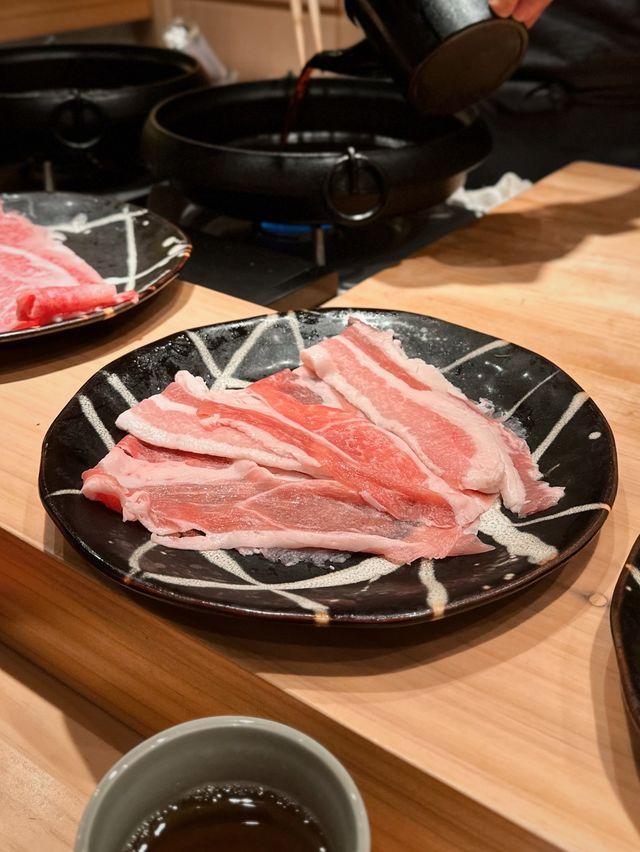 壽喜燒 伊勢熊｜席前壽喜燒料理專門店🇯🇵嘆極上和牛配獨門醬汁