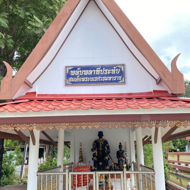 วัดพลายชุมพล