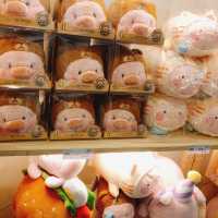 台北｜🐷🐽🐖可愛到爆的豬豬仔📍 罐頭豬LuLu豬朋引伴旅行社 (華山快閃店)