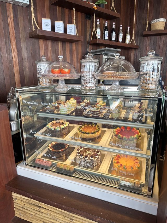 คาเฟ่ติดทะเลอ่าวนาง (กระบี่)