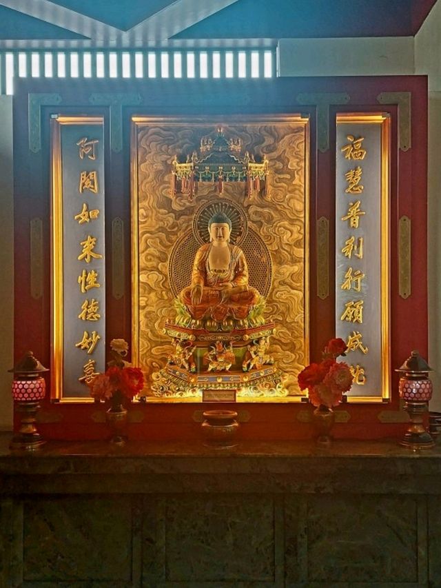 A Tranquil Escape at Buddha Tooth Relic Rooftop Garden