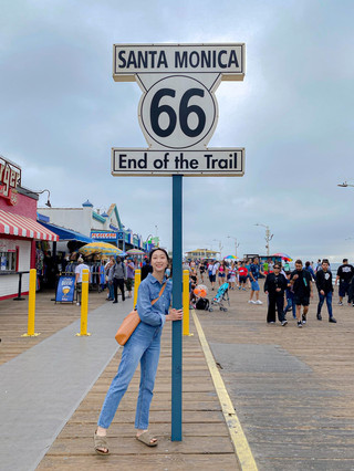 Enjoy a small amusement park in Santa Monica