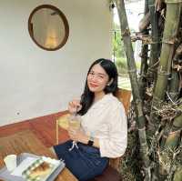 คาเฟ่สไตล์มินิมอลที่ "บ้านมีสวน" คาเฟ่