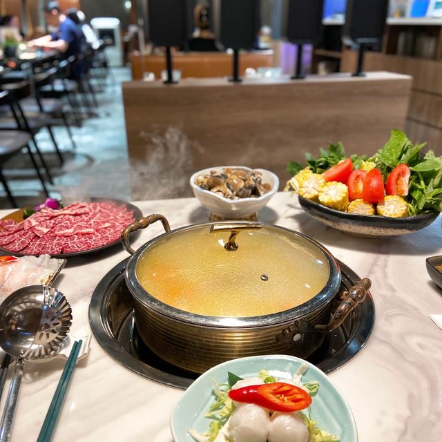 即場煮湯底 真材實料又濃郁
