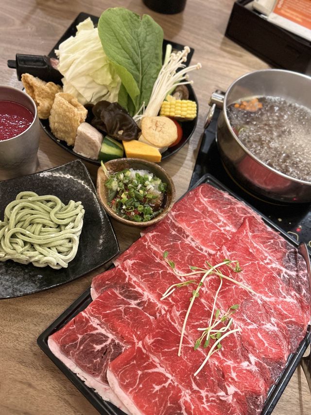 ［台北/大安區］ 聚日式鍋物 台北SOGO忠孝店🇯🇵｜蔬菜 飲料吃到飽 依然很讚的老味道🫶🏻 