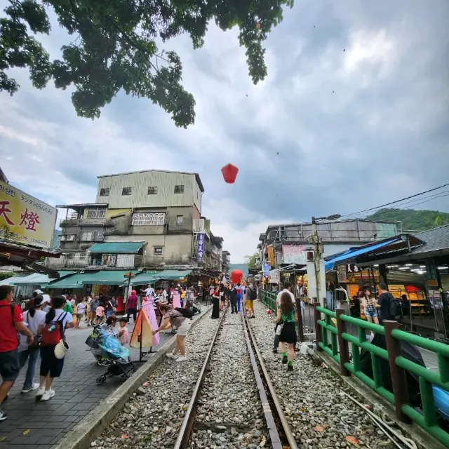 Shifen Old Street 放天灯