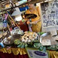 ตลาดน้ำบางน้ำผึ้ง 