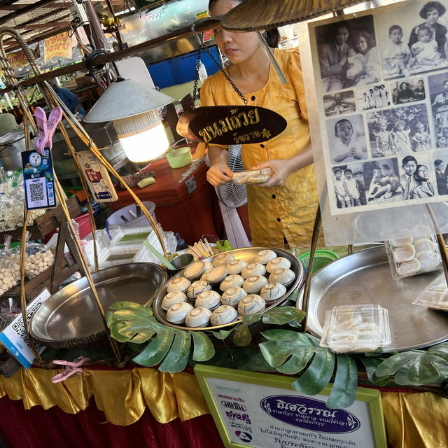 ตลาดน้ำบางน้ำผึ้ง 