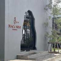 "Black Shot" คาเฟ่กล่องสี่เหลี่ยมสีดำ 🖤🕋