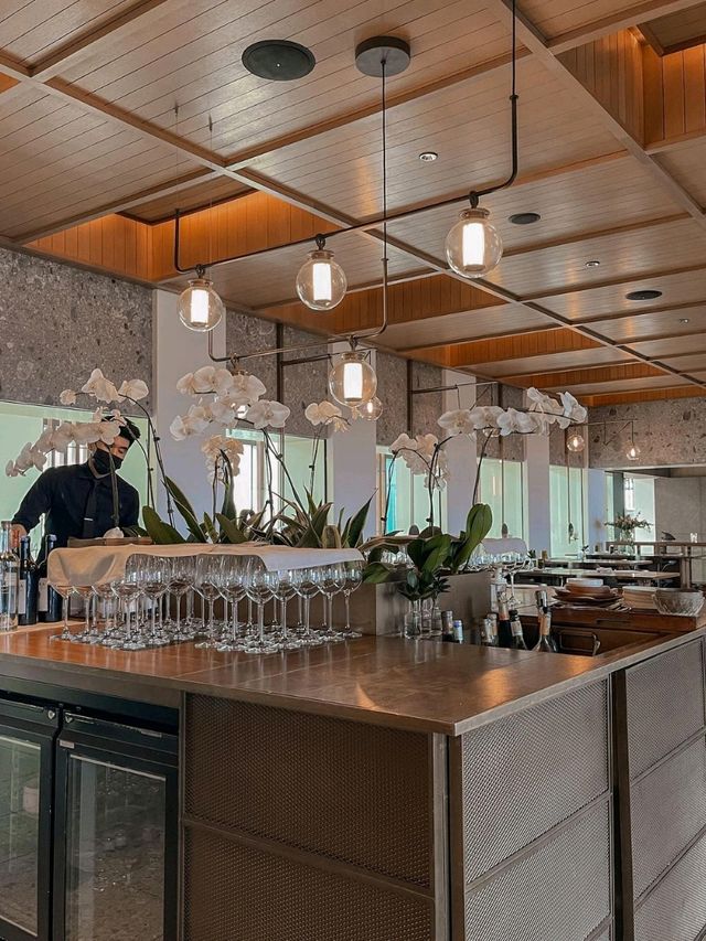 Emtier French Dining