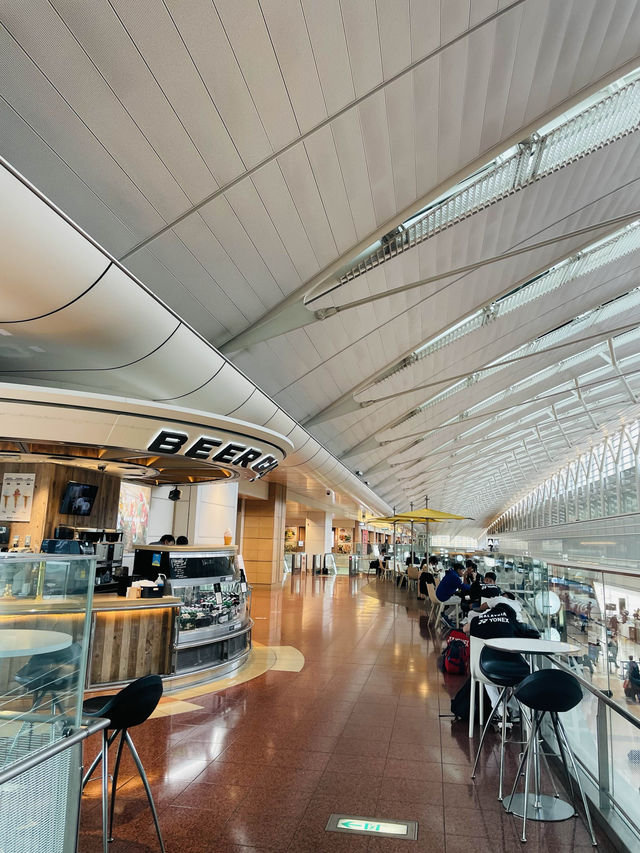 【東京都】羽田空港第2旅客ターミナルの早朝からオープンしているカフェ