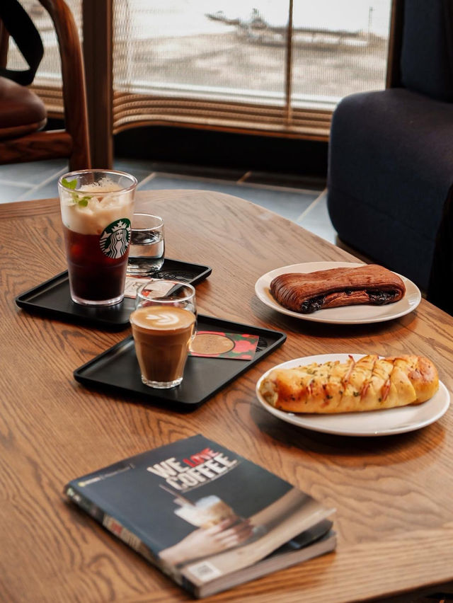 Starbucks Reserve™  นิมมาน เชียงใหม่ 