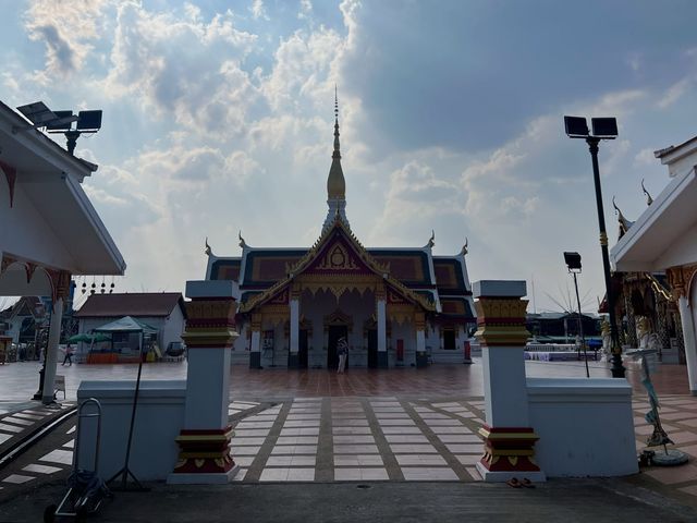 วัดพระธาตุเชิงชุมวรวิหาร