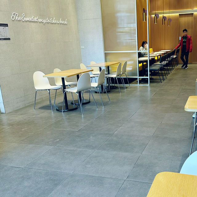 A Twosome Place cafe, Myeongdong Seoul 🇰🇷