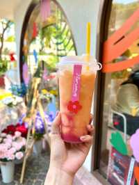 " Flerwows.bkk " คาเฟ่ย่านอารีย์