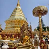 雙龍寺Doi Suthep，在清邁。