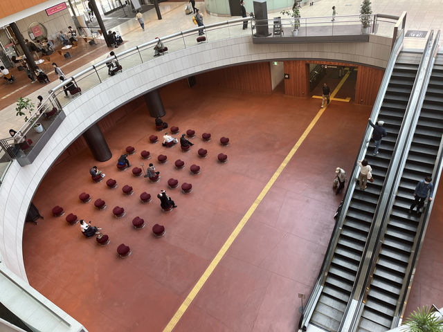 【池袋を代表する建物★】東京芸術劇場 【池袋を代表する建物★】東京芸術劇場