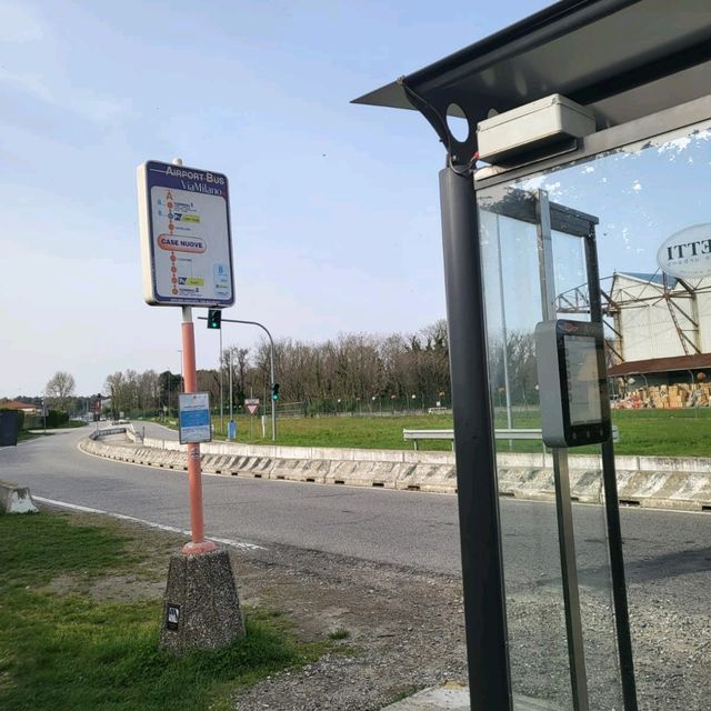 米蘭機場最方便的酒店，房間安靜舒適，有免費車
