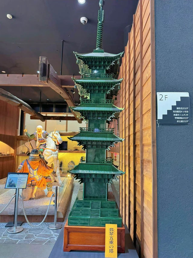 【山梨県】入場無料💍💎どこを見てもキラキラで神秘的な水晶の博物館🤩🔮