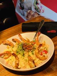 「Outback Steakhouse：享受夜景的牛扒的餐廳」