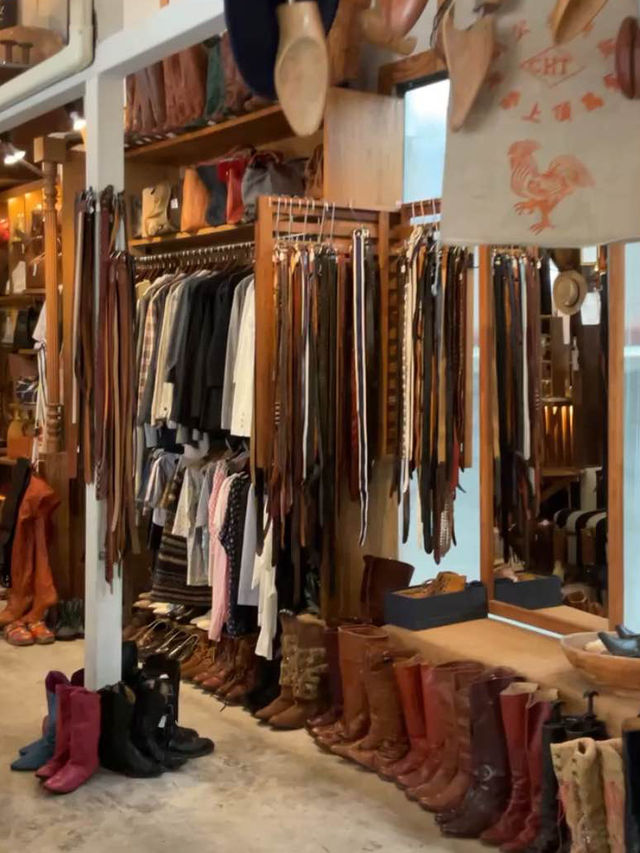(un)FASHION District S39